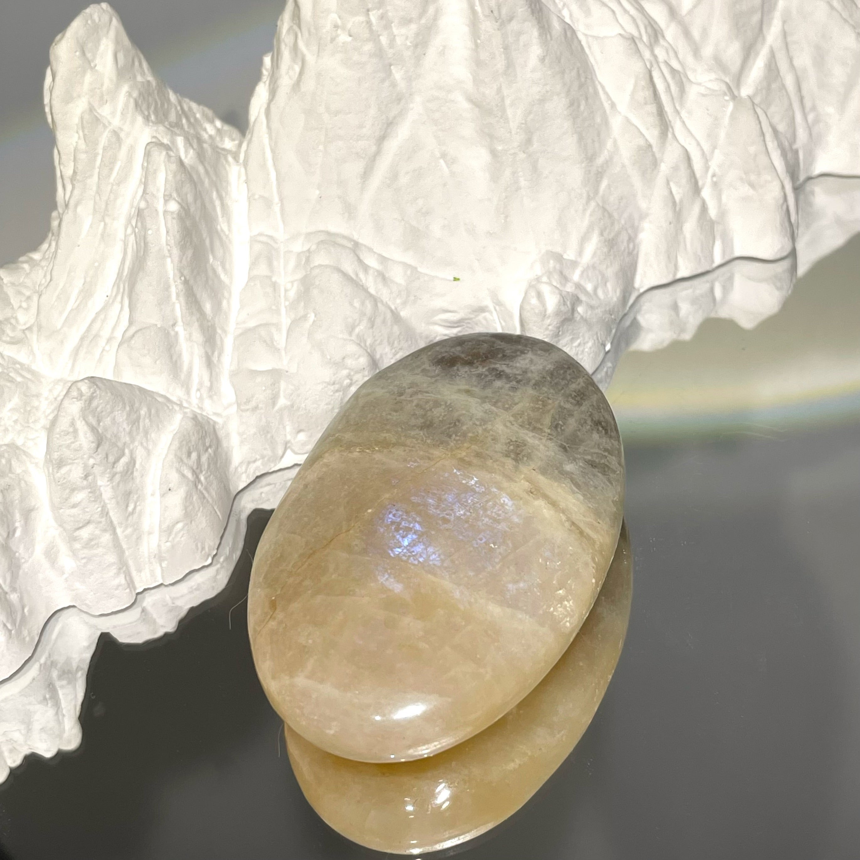 Energyshine Natural Moonstone Palm Stone | Raw Polished with Blue Flash for Therapy & Massage 🌙 - EnergyShine