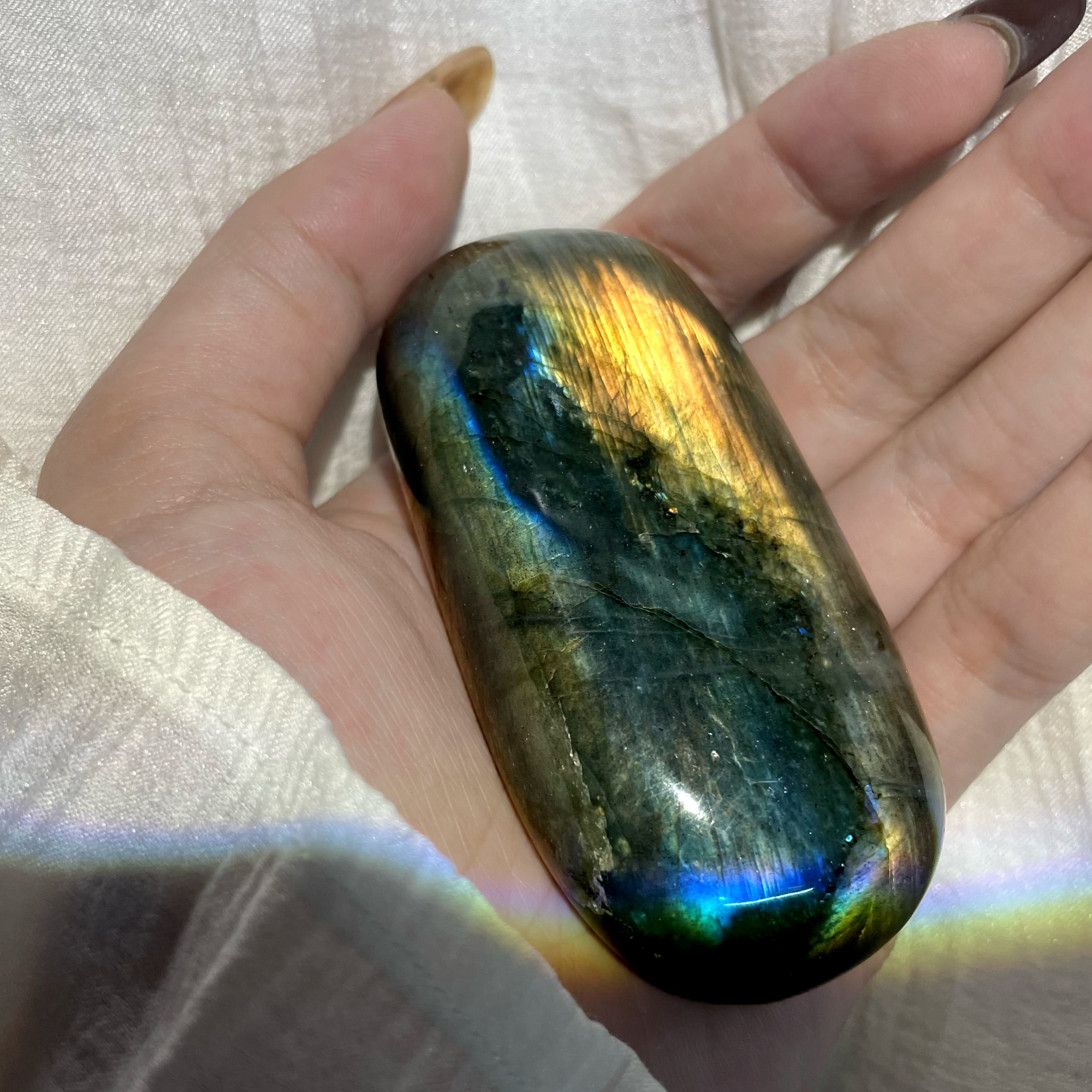 Energyshine Natural Labradorite Palm Stone | Raw Polished Energy Stone for Hot Therapy & Essential Oil Massage 🌌 - EnergyShine
